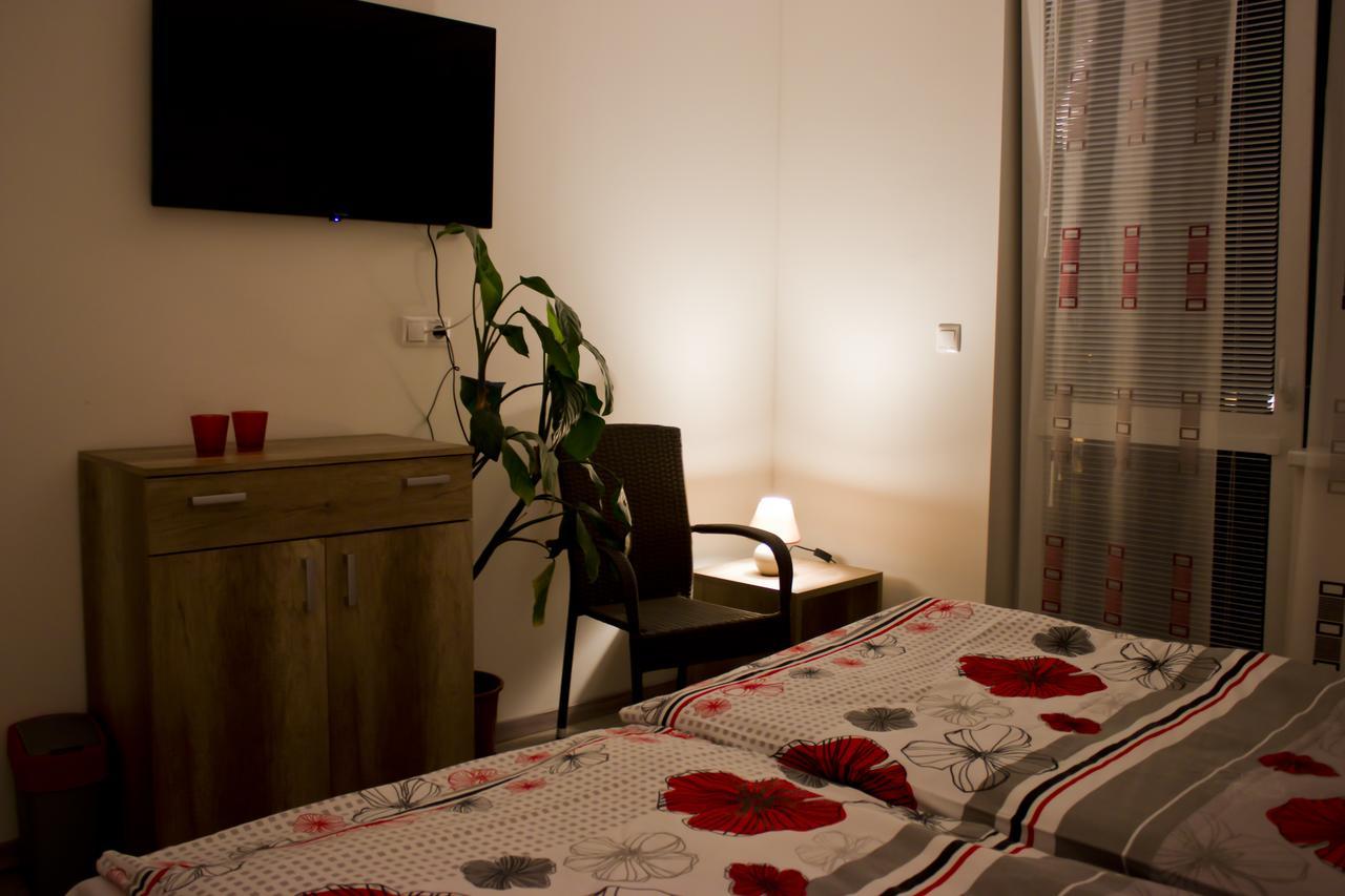 Motel Goerfoel Veľký Meder Zewnętrze zdjęcie